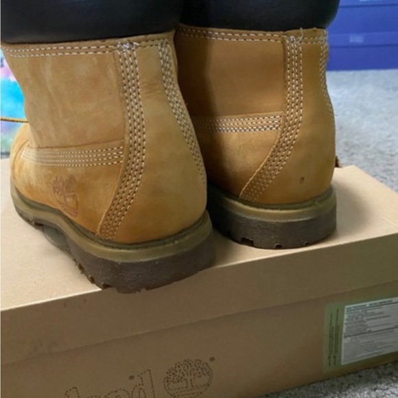 Timberland Tan Women’s/Femmes 6” Premium Waterproof Boots - Picture 3 of 5